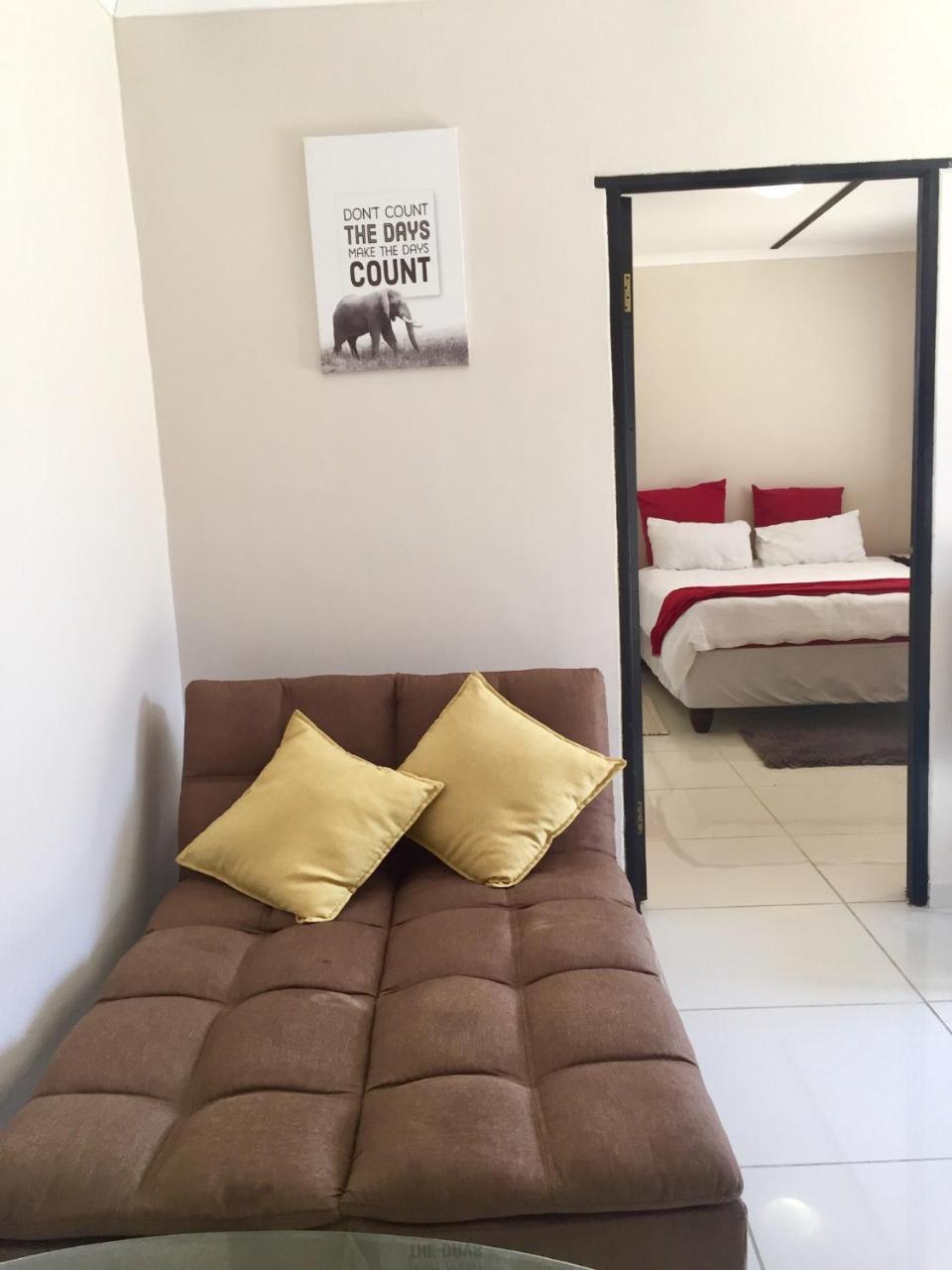 Man Cave Suite Свакопмунд Екстер'єр фото